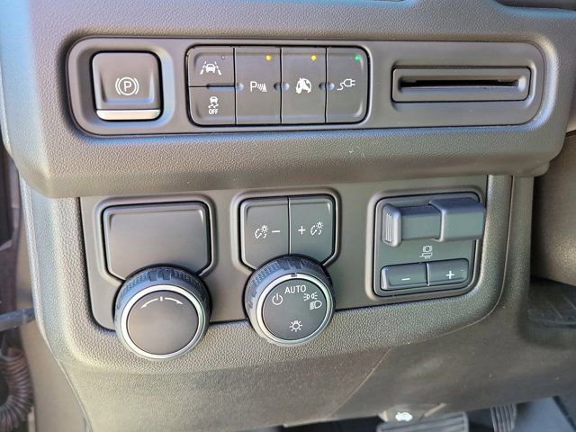 Used 2021 Chevrolet Tahoe LT w/ LT Signature Package image 23