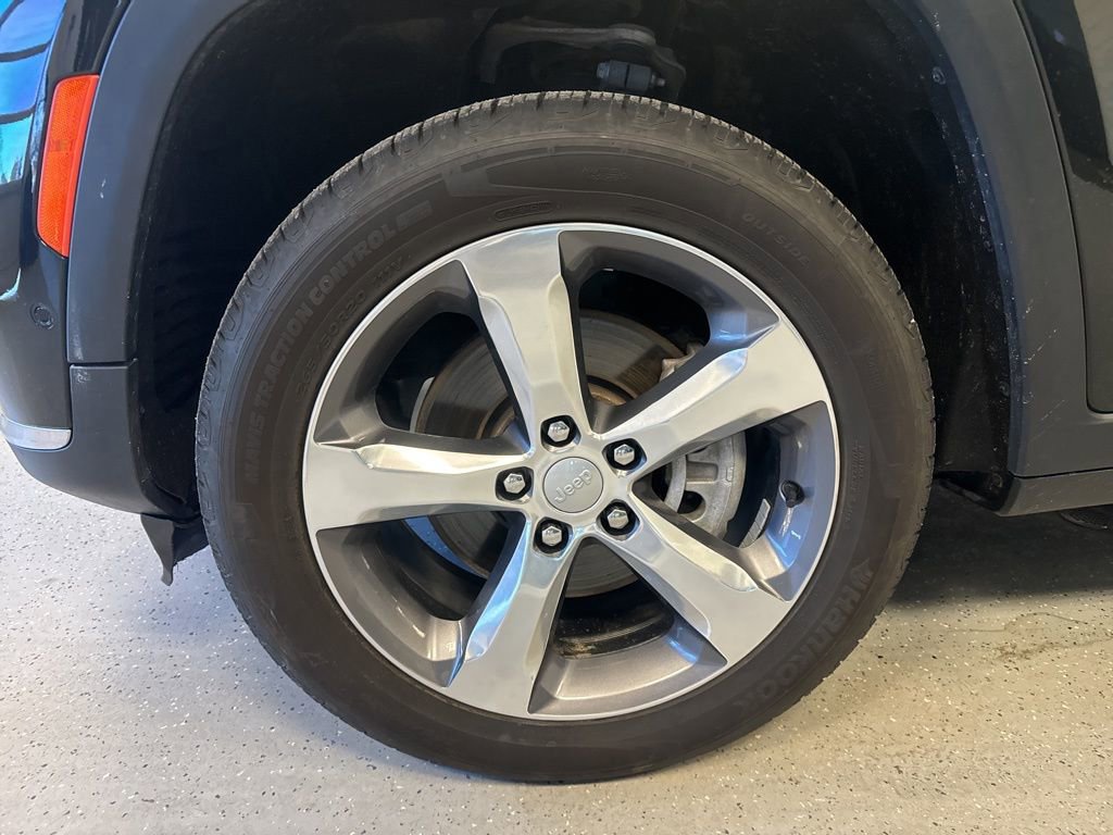 Used 2021 Jeep Grand Cherokee L Limited w/ Luxury Tech Group II image 18