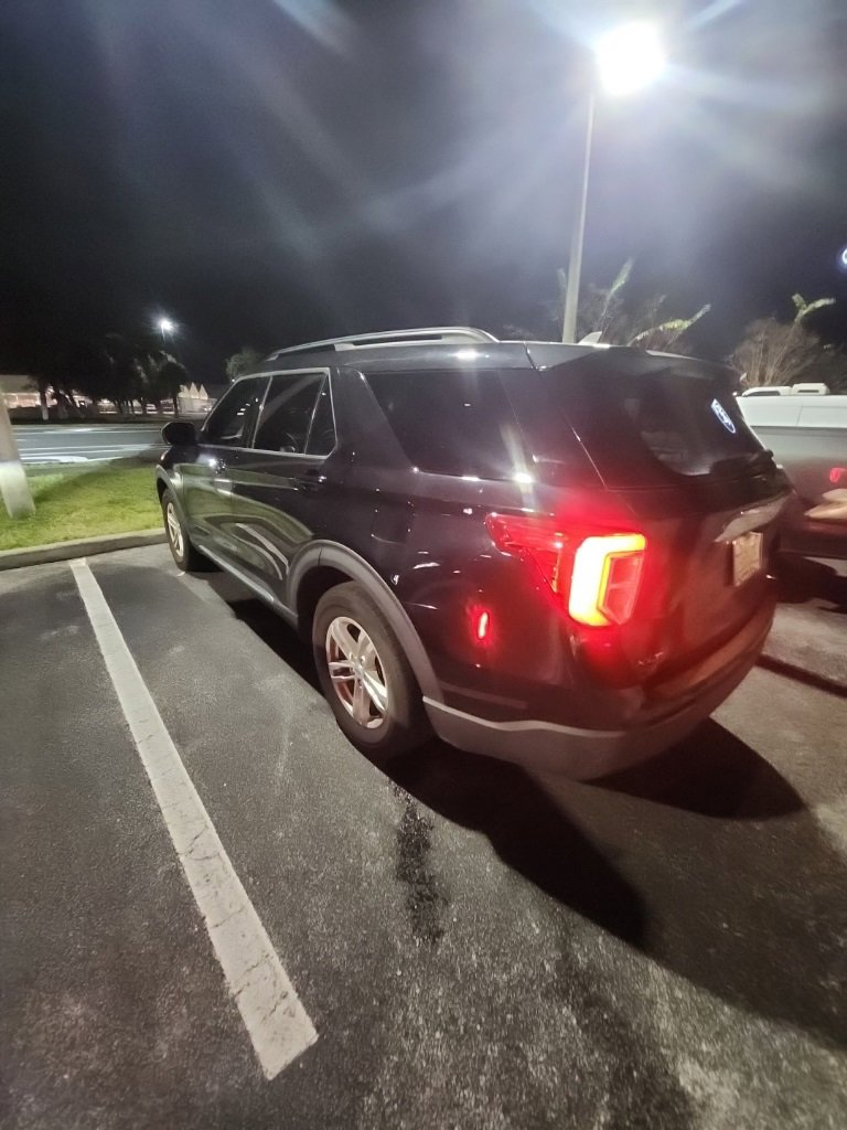 Certified 2022 Ford Explorer XLT image 3