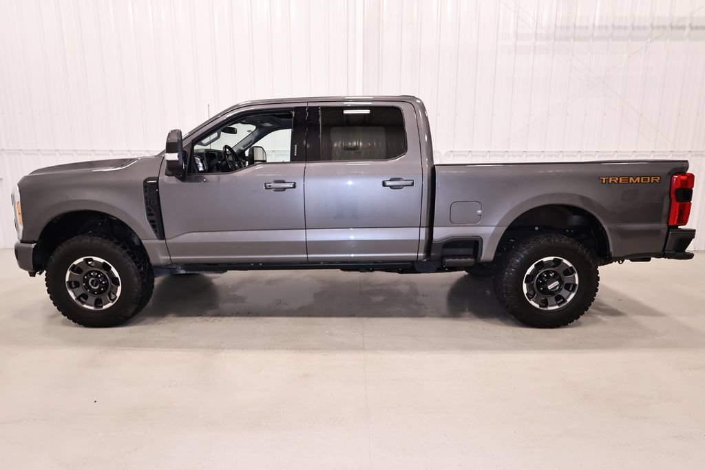 Certified 2023 Ford F250 Lariat w/ Tremor Off-Road Package AWD/4WD image 7