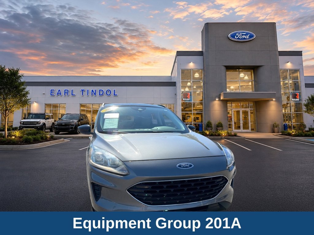 Certified 2022 Ford Escape SE w/ SE Sport Appearance Package FWD image 2