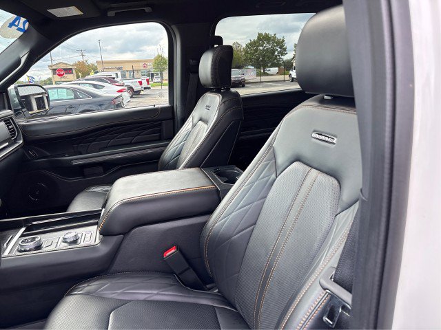 Certified 2024 Ford Expedition Platinum AWD/4WD image 9