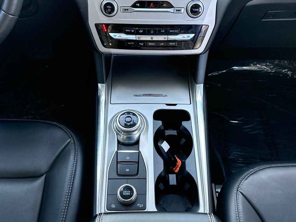 Certified 2023 Ford Explorer XLT w/ Equipment Group 202A image 14