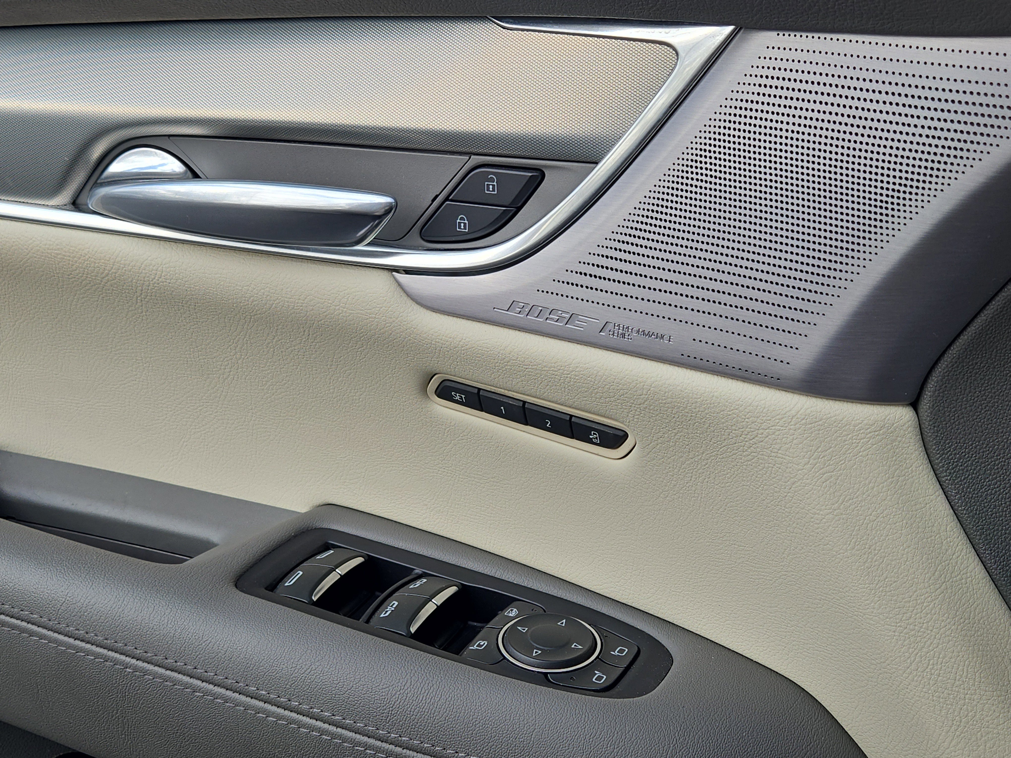 Used 2022 Cadillac XT5 Premium Luxury image 25