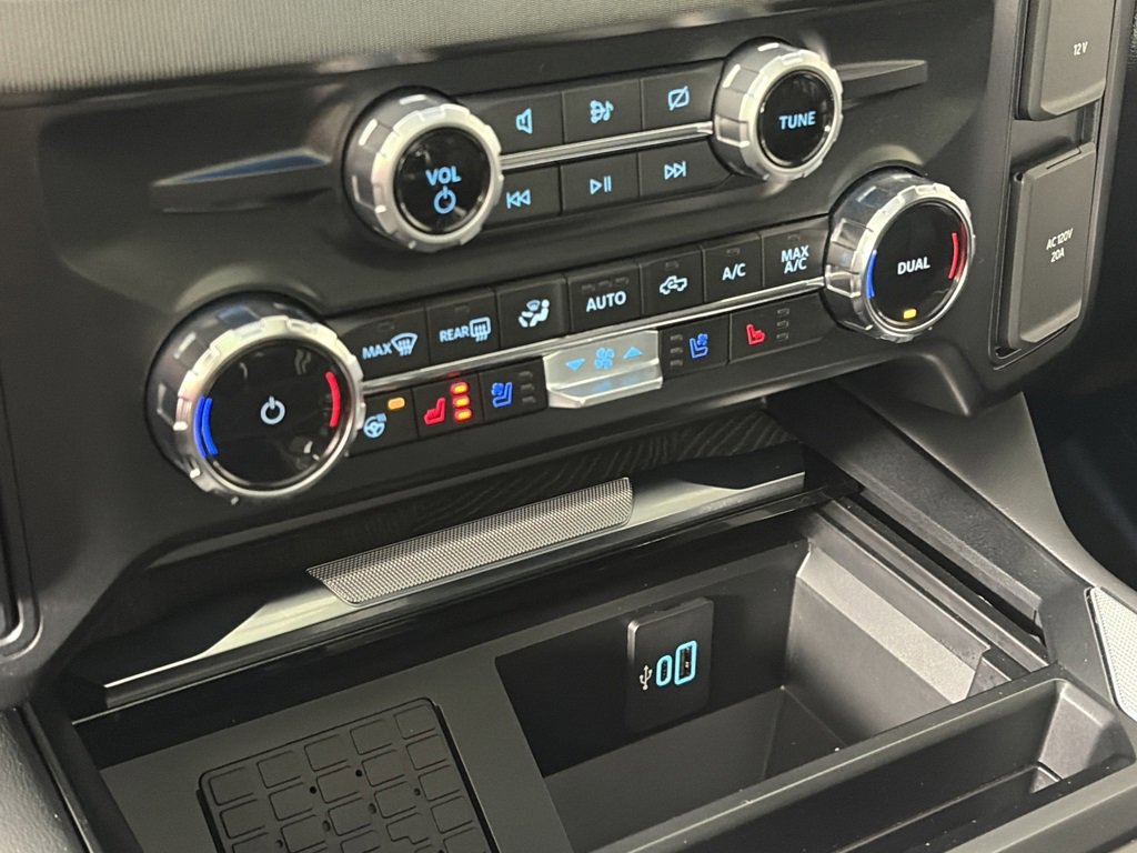 Certified 2024 Ford F350 Platinum w/ FX4 Off-Road Package image 21