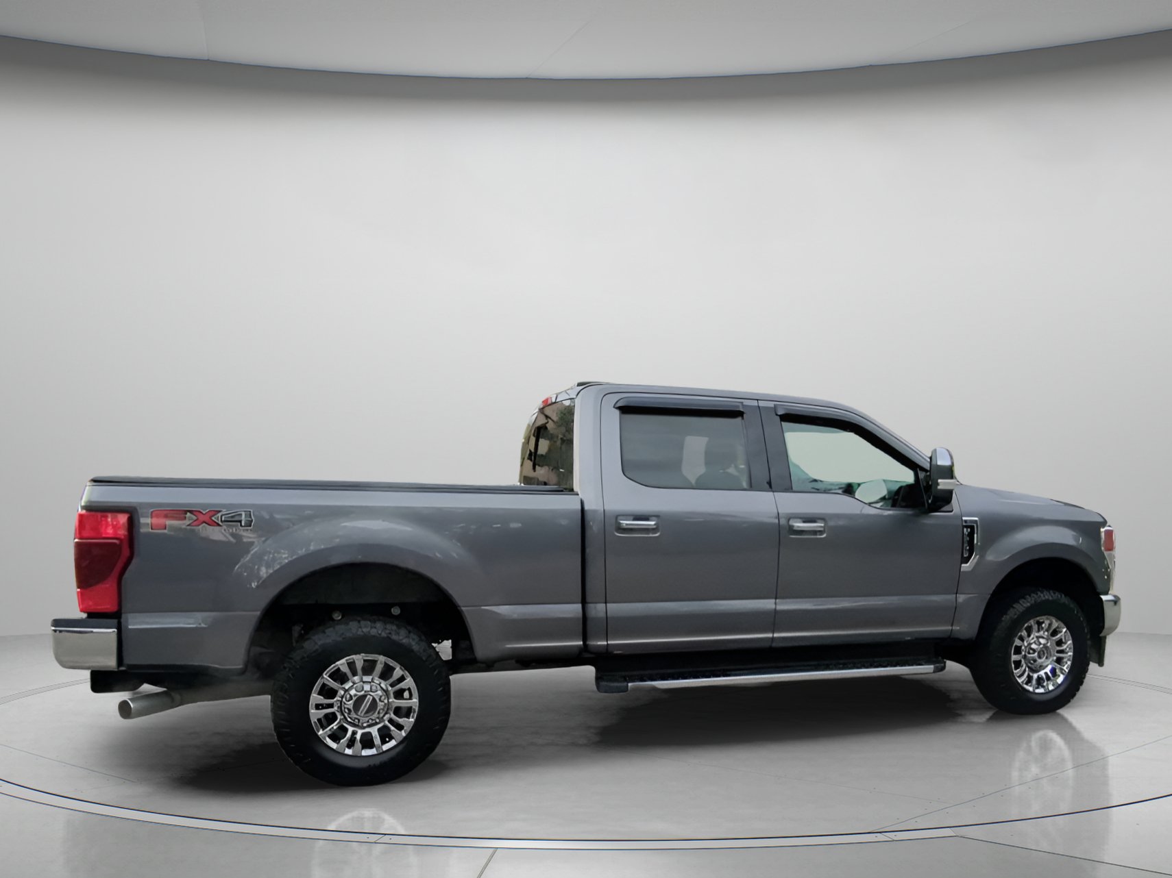 Certified 2021 Ford F250 XLT w/ XLT Premium Package AWD/4WD image 30