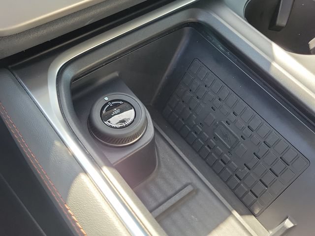 Certified 2025 Ford Expedition Active AWD/4WD image 13