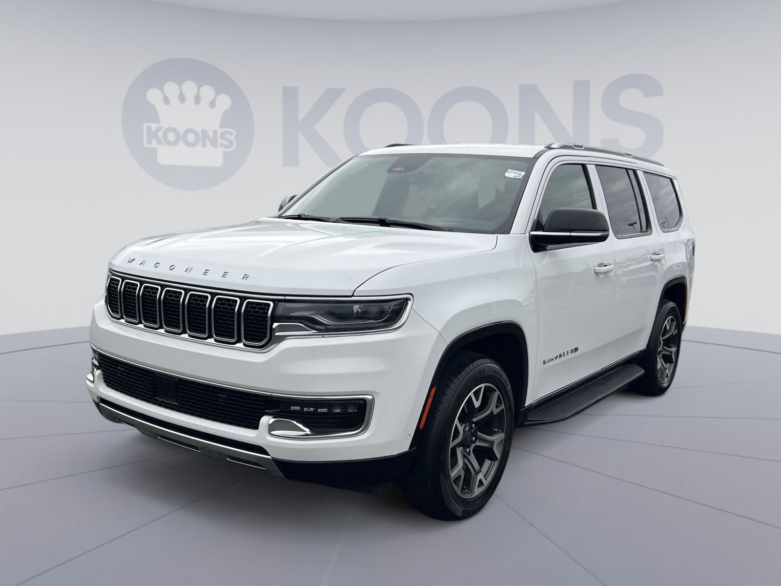 Used 2024 Jeep Wagoneer Series III AWD/4WD image 5