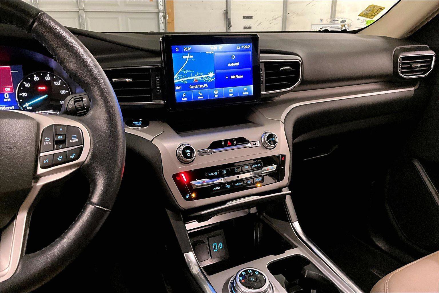 Certified 2022 Ford Explorer XLT w/ Equipment Group 202A image 8