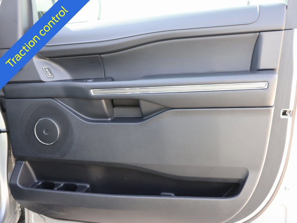 Certified 2022 Ford Expedition Max XLT image 8