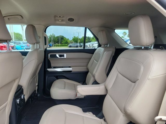 Certified 2022 Ford Explorer XLT w/ Equipment Group 202A RWD image 19