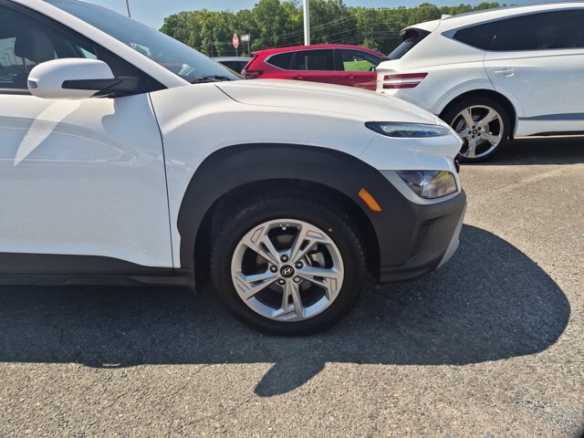 Used 2022 Hyundai Kona SEL w/ Cargo Package FWD image 11