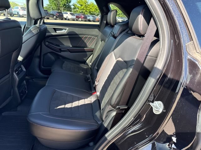 Certified 2024 Ford Edge ST-Line AWD/4WD image 13
