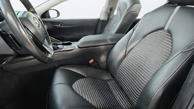 Used 2024 Toyota Camry SE FWD image 12