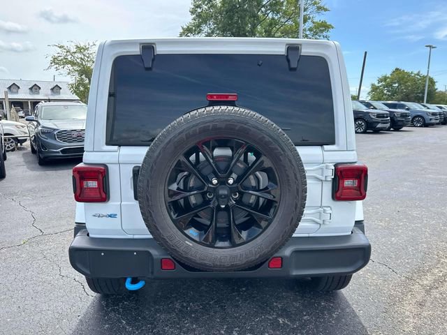 Used 2022 Jeep Wrangler Unlimited Sahara w/ Cold Weather Group AWD/4WD image 6