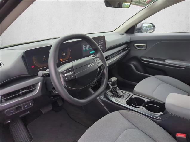 Used 2025 Kia K4 FWD image 11