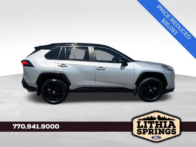 Used 2022 Toyota RAV4 XSE AWD/4WD image 2