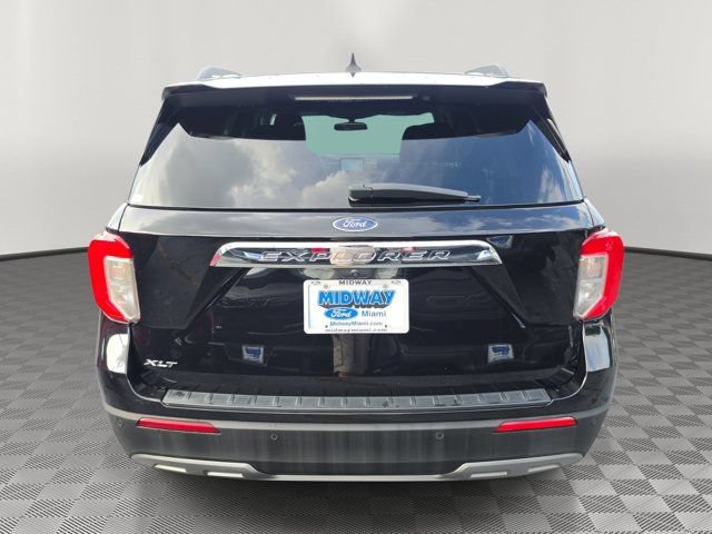 Certified 2024 Ford Explorer XLT w/ Equipment Group 202A RWD image 5