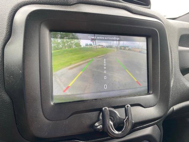 Used 2020 Jeep Renegade Latitude FWD image 21