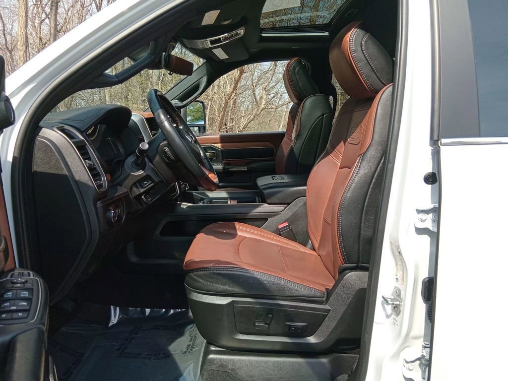 Used 2023 RAM 3500 Limited image 16