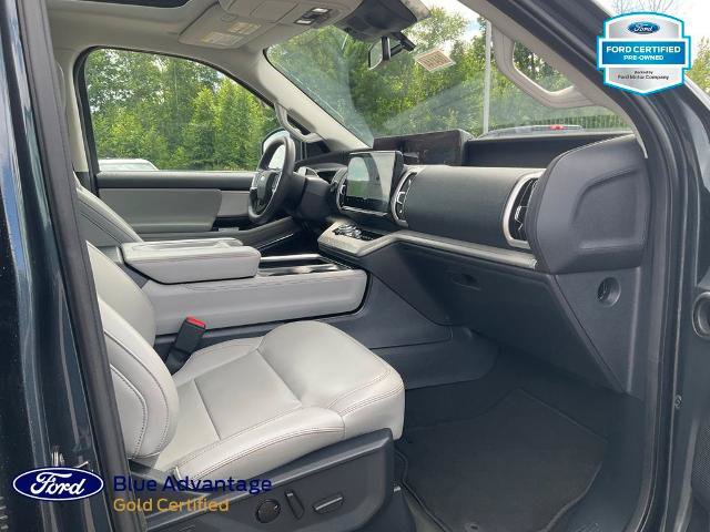 Certified 2025 Ford Expedition Active AWD/4WD image 19