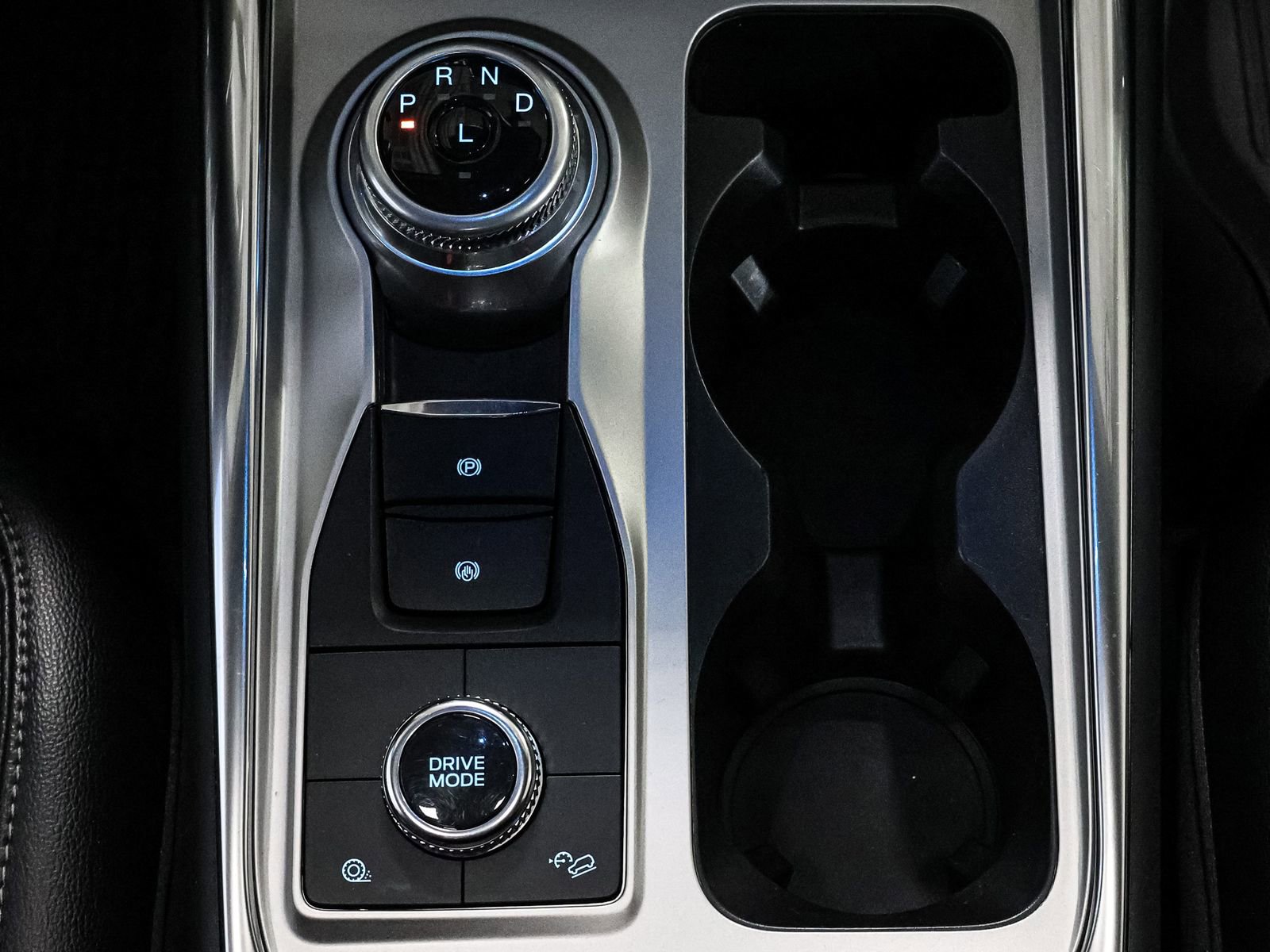Certified 2023 Ford Explorer Limited w/ Limited Technology Package AWD/4WD image 30