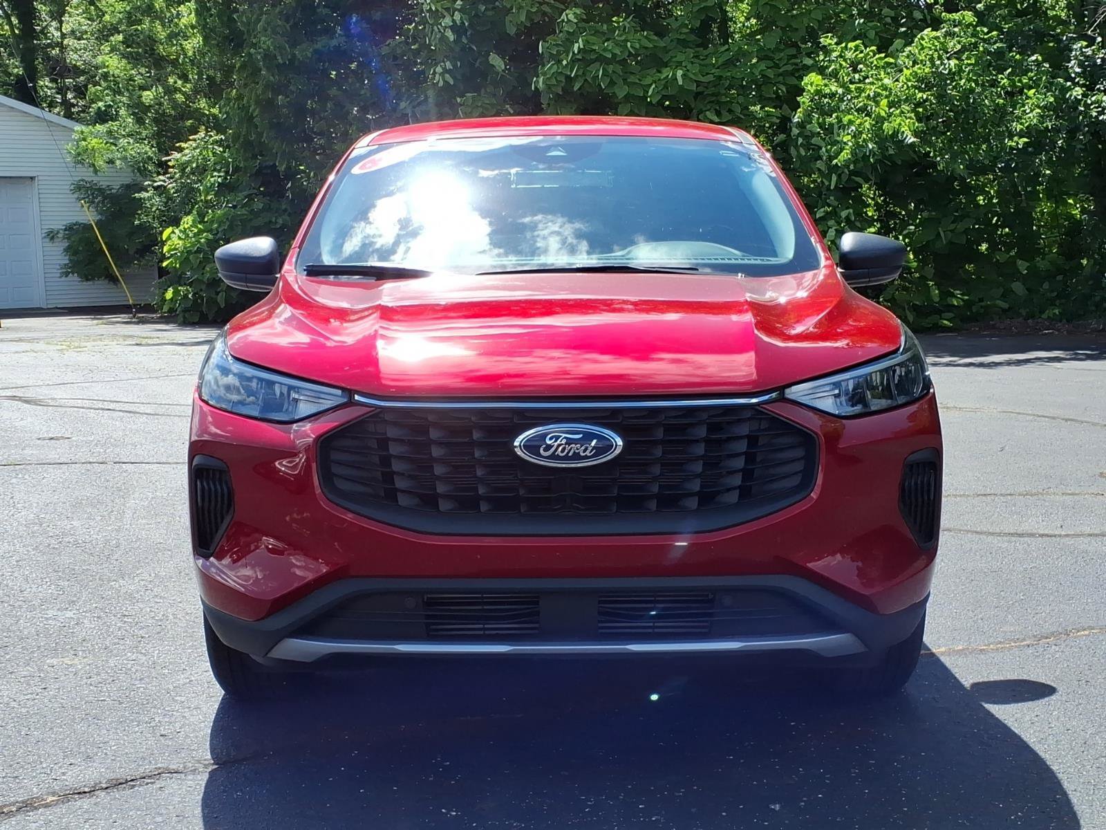 Certified 2025 Ford Escape Active w/ Cold Weather Package AWD/4WD image 2