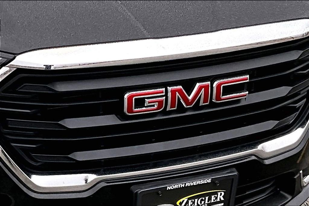 Used 2024 GMC Terrain SLE image 29