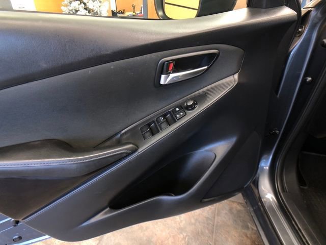 Used 2016 Scion iA image 12