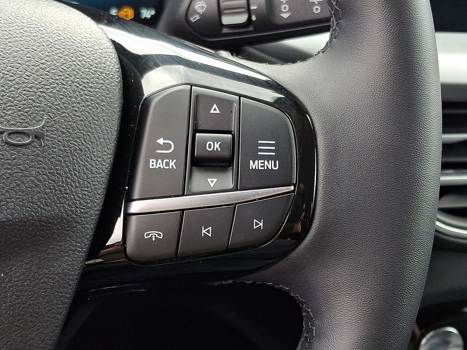 Certified 2024 Ford Escape Platinum image 22