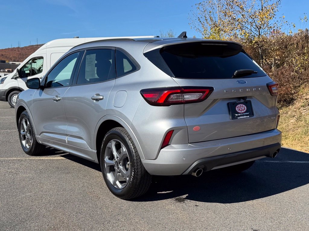 Certified 2023 Ford Escape ST-Line w/ Tech Pack #1 AWD/4WD image 26