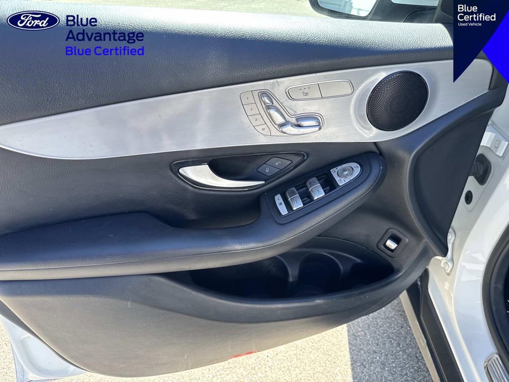 Used 2022 Mercedes-Benz GLC 300 w/ Premium Package Lite image 15