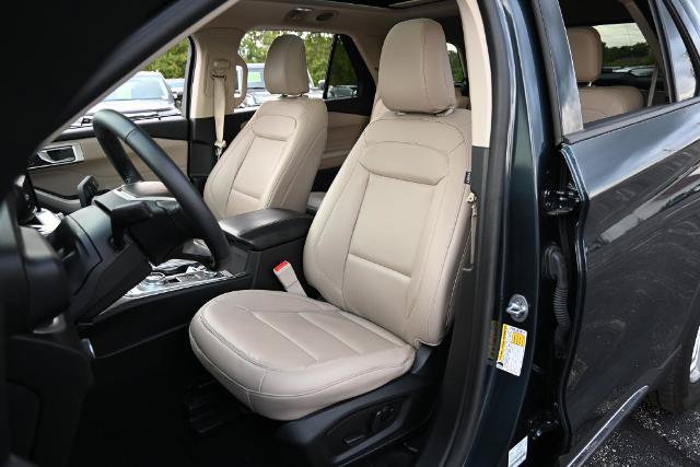 Certified 2023 Ford Explorer XLT w/ Equipment Group 202A AWD/4WD image 23