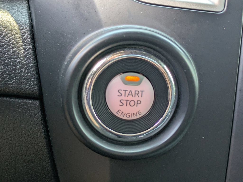 Used 2019 Nissan Titan SV w/ SV Convenience Package RWD image 31