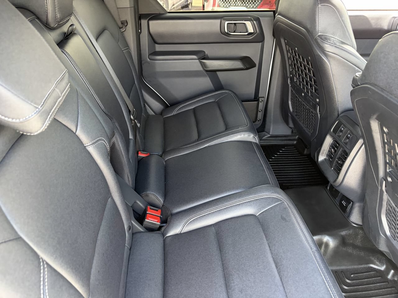 Certified 2025 Ford Bronco Badlands AWD/4WD image 13