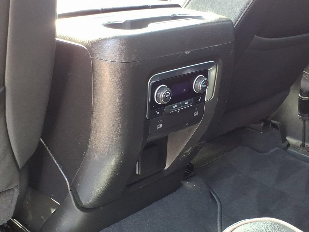 Used 2024 Chevrolet Tahoe Premier w/ Premium Package AWD/4WD image 16