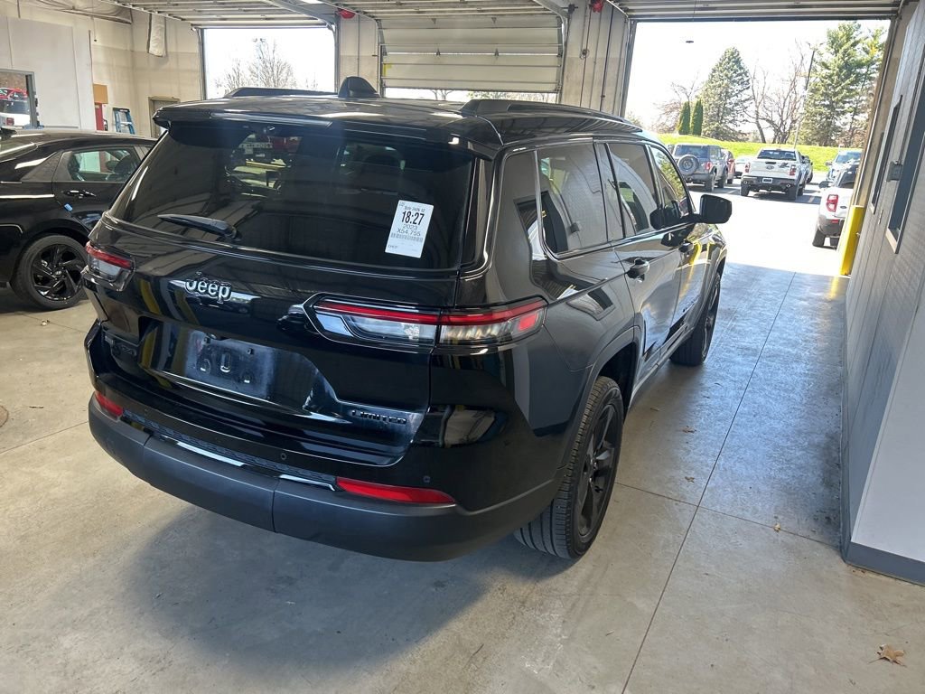 Used 2023 Jeep Grand Cherokee L Limited w/ Luxury Tech Group II image 7