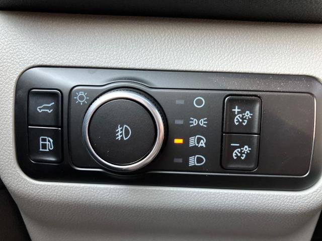 Certified 2025 Ford Escape Platinum AWD/4WD image 36