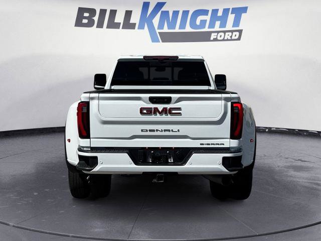 Used 2024 GMC Sierra 3500 Denali w/ Denali Reserve Package AWD/4WD image 4