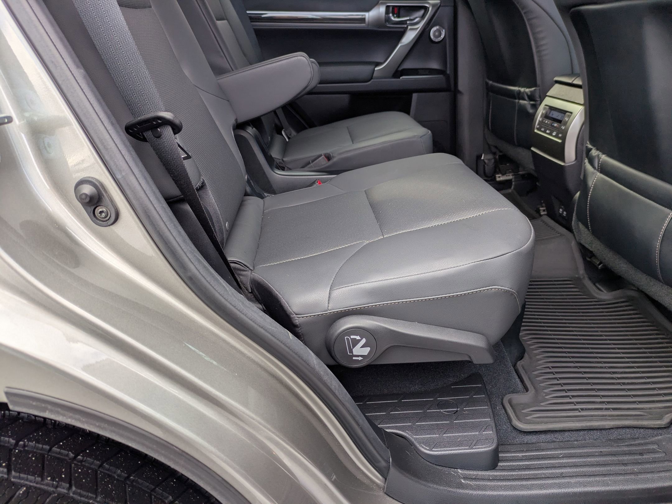 Used 2023 Lexus GX 460 Premium image 34