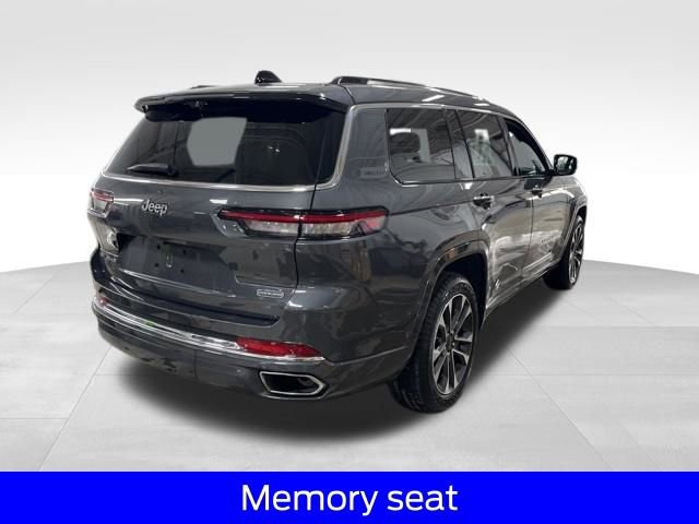 Used 2023 Jeep Grand Cherokee L Overland w/ Luxury Tech Group IV AWD/4WD image 3