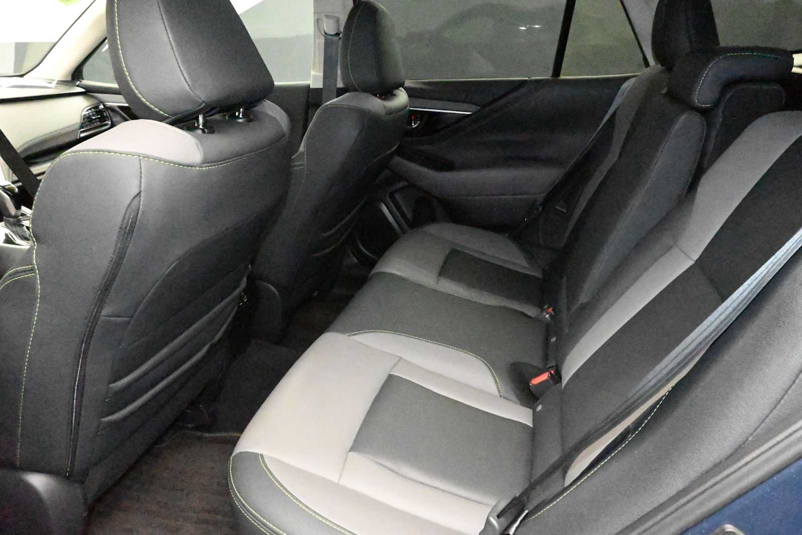 Used 2025 Subaru Outback Onyx Edition AWD/4WD image 14