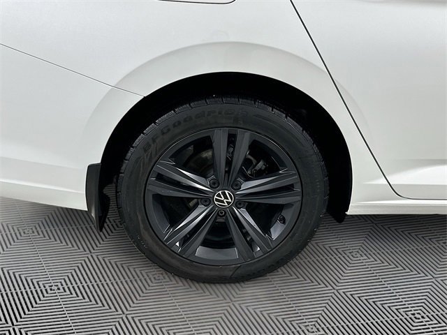 Used 2022 Volkswagen Jetta SE image 31