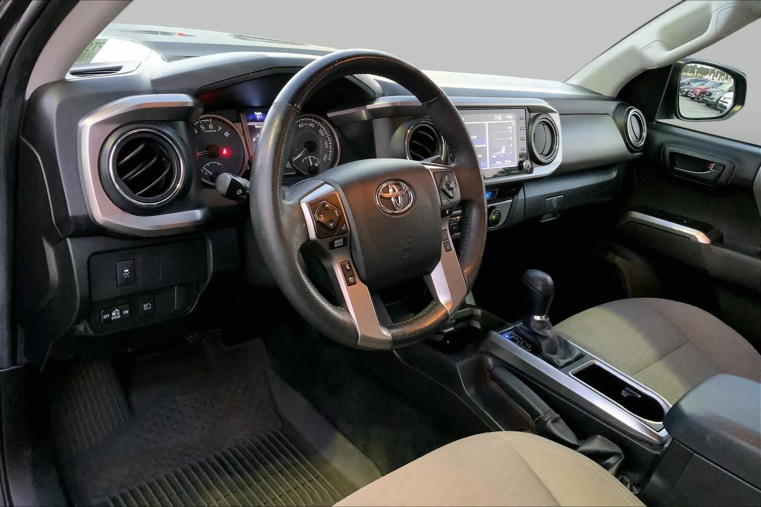 Used 2023 Toyota Tacoma SR5 AWD/4WD image 15