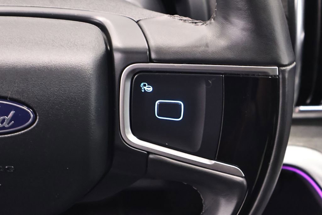 Certified 2025 Ford Expedition Max Platinum image 32