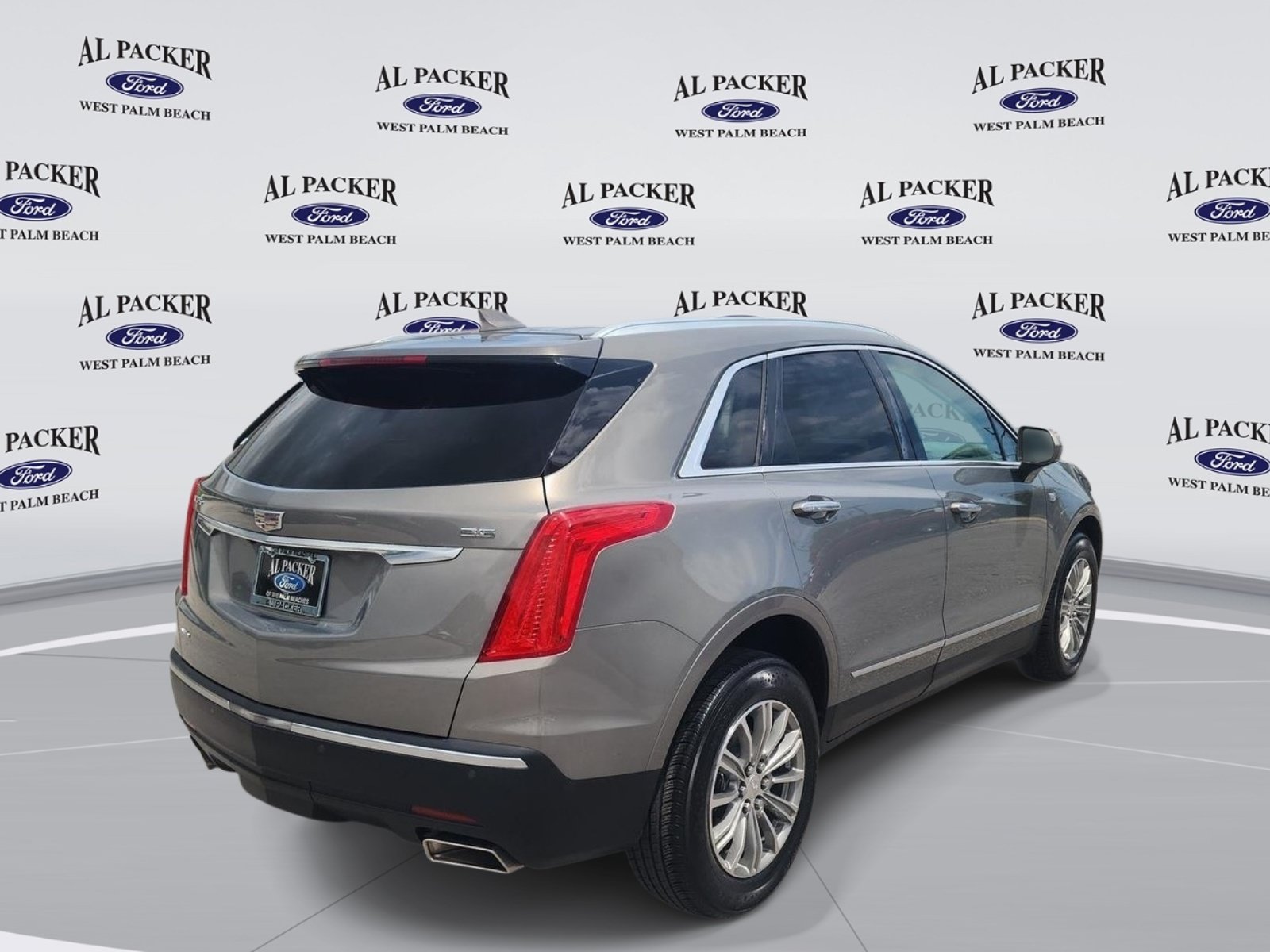 Used 2017 Cadillac XT5 Luxury w/ Driver Awareness Package AWD/4WD image 5