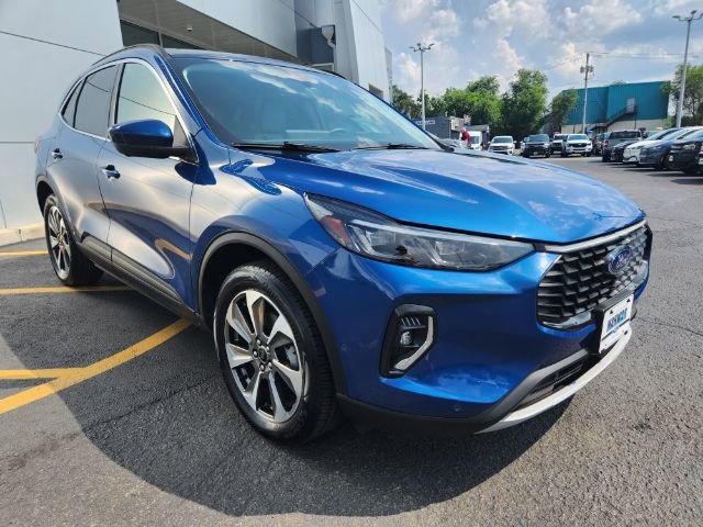 Certified 2023 Ford Escape Platinum w/ Premium Technology Package AWD/4WD image 10