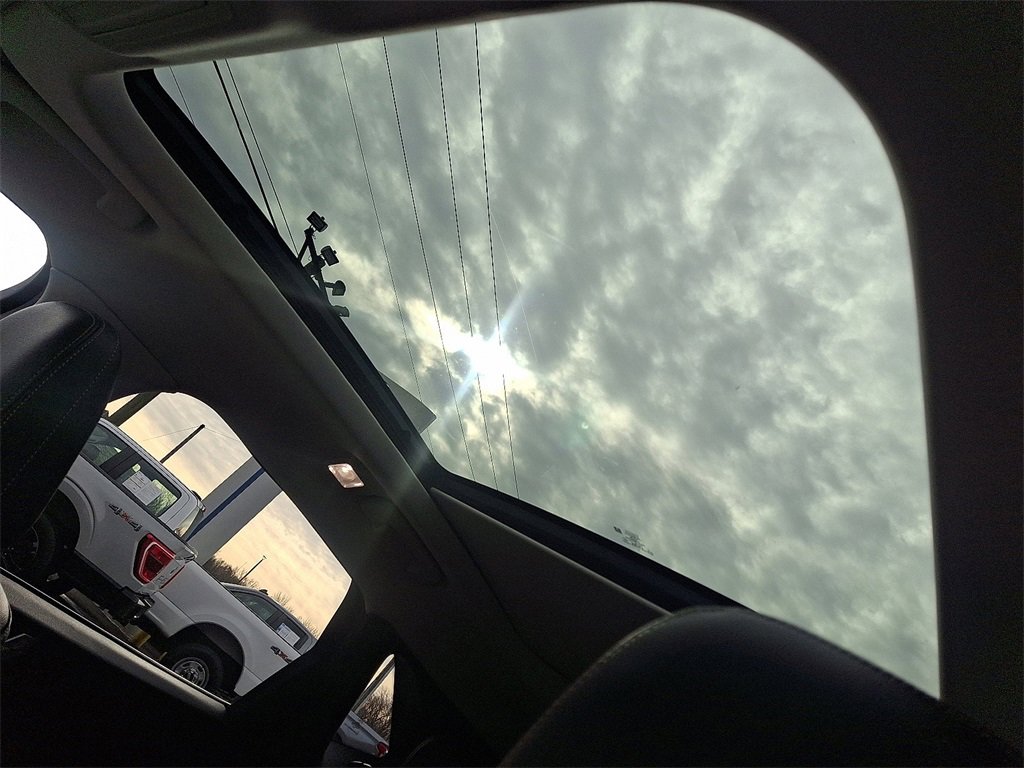 Certified 2022 Ford Escape Titanium w/ Titanium Elite Package image 15