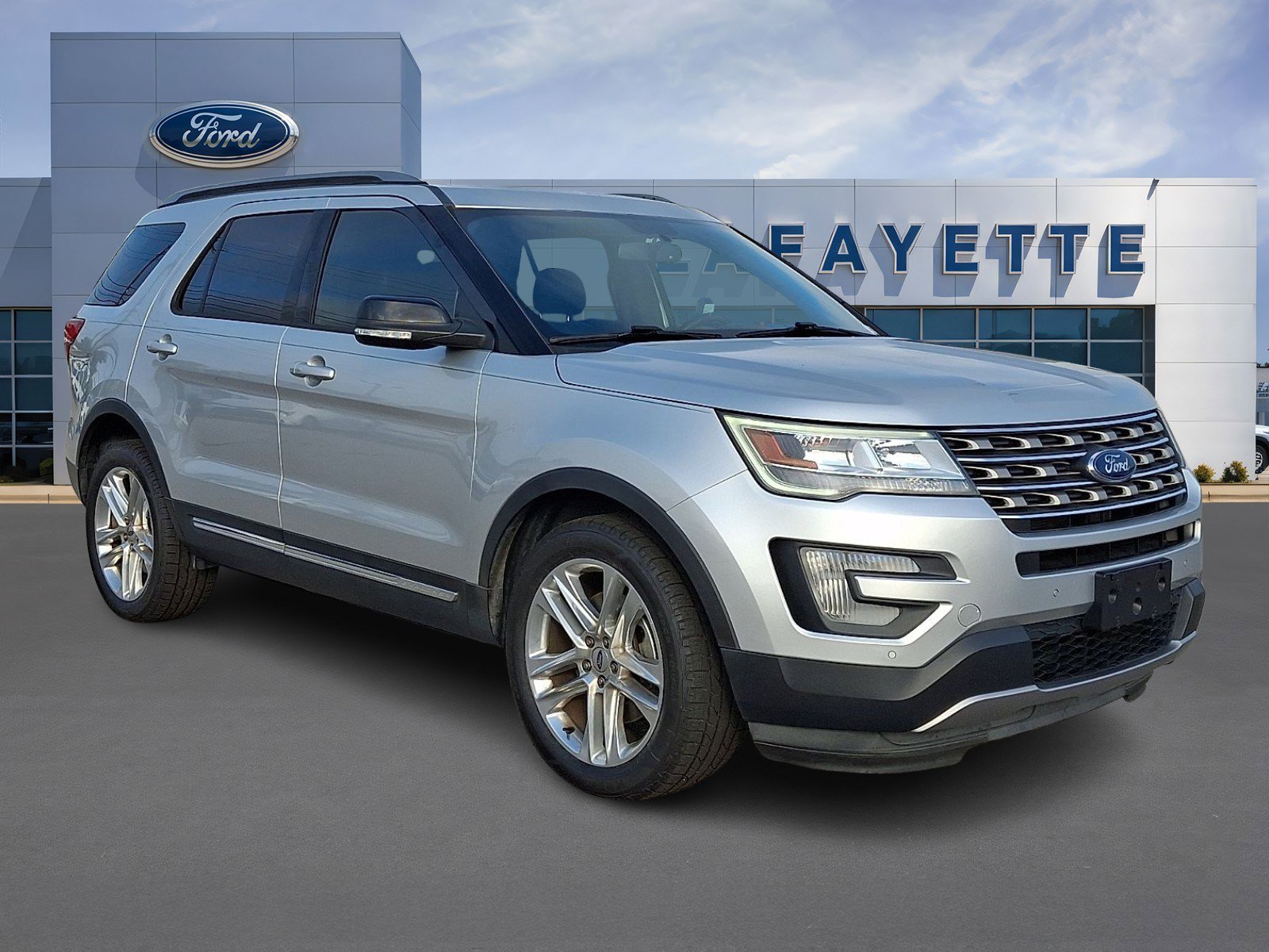 Certified 2017 Ford Explorer XLT w/ Equipment Group 202A