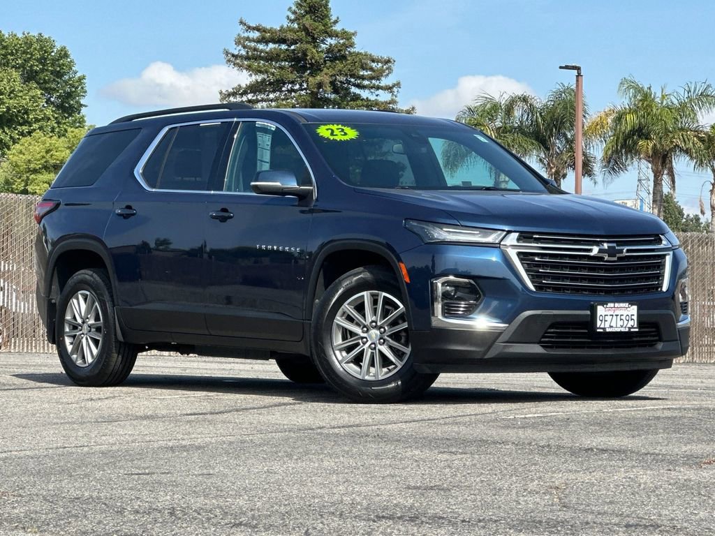 Used 2023 Chevrolet Traverse LT image 7